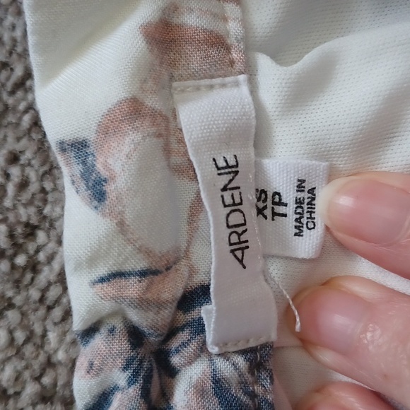 Ardene skirt - Picture 2 of 2